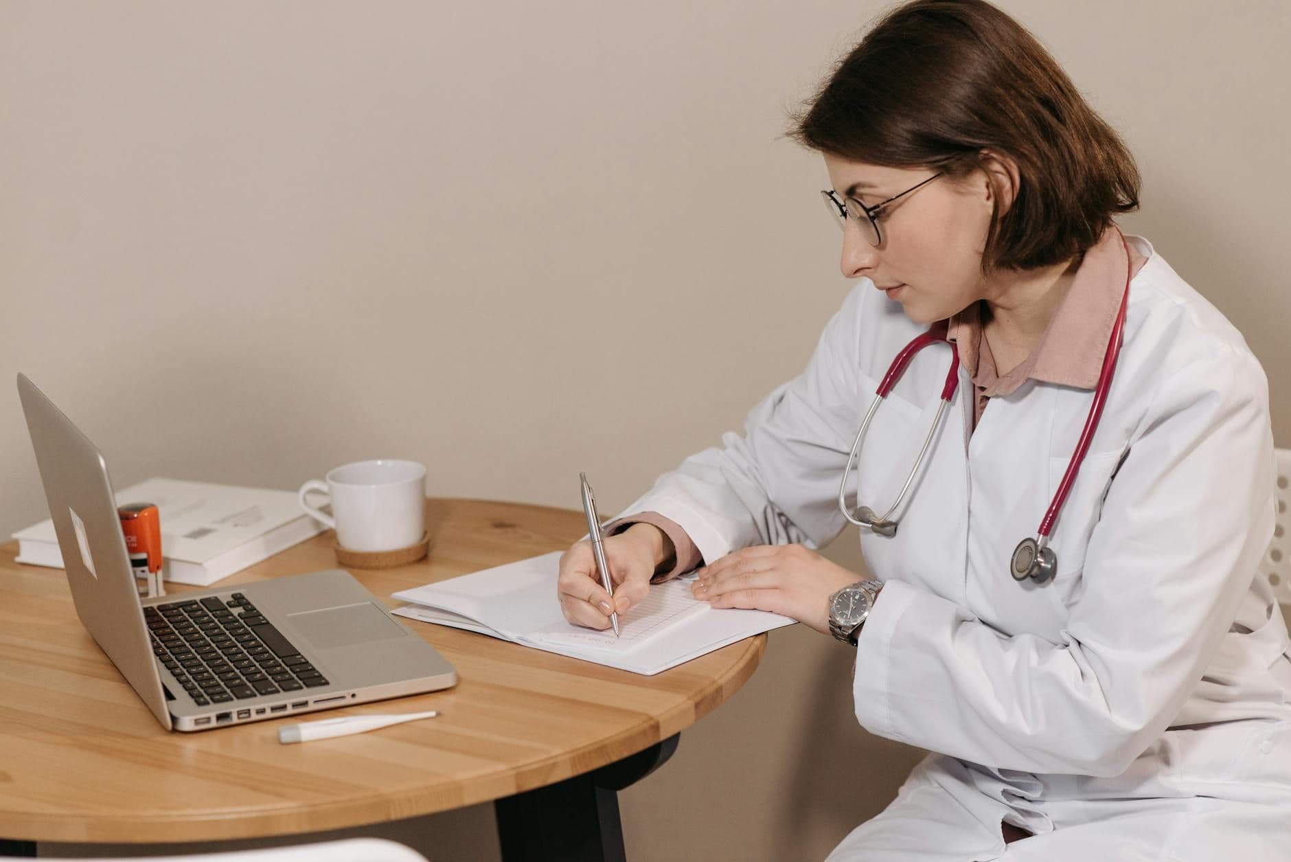 Best AI Tools For Veterinary Clinics in 2026: 15 Picks for Solo and Multi-Doctor Practices